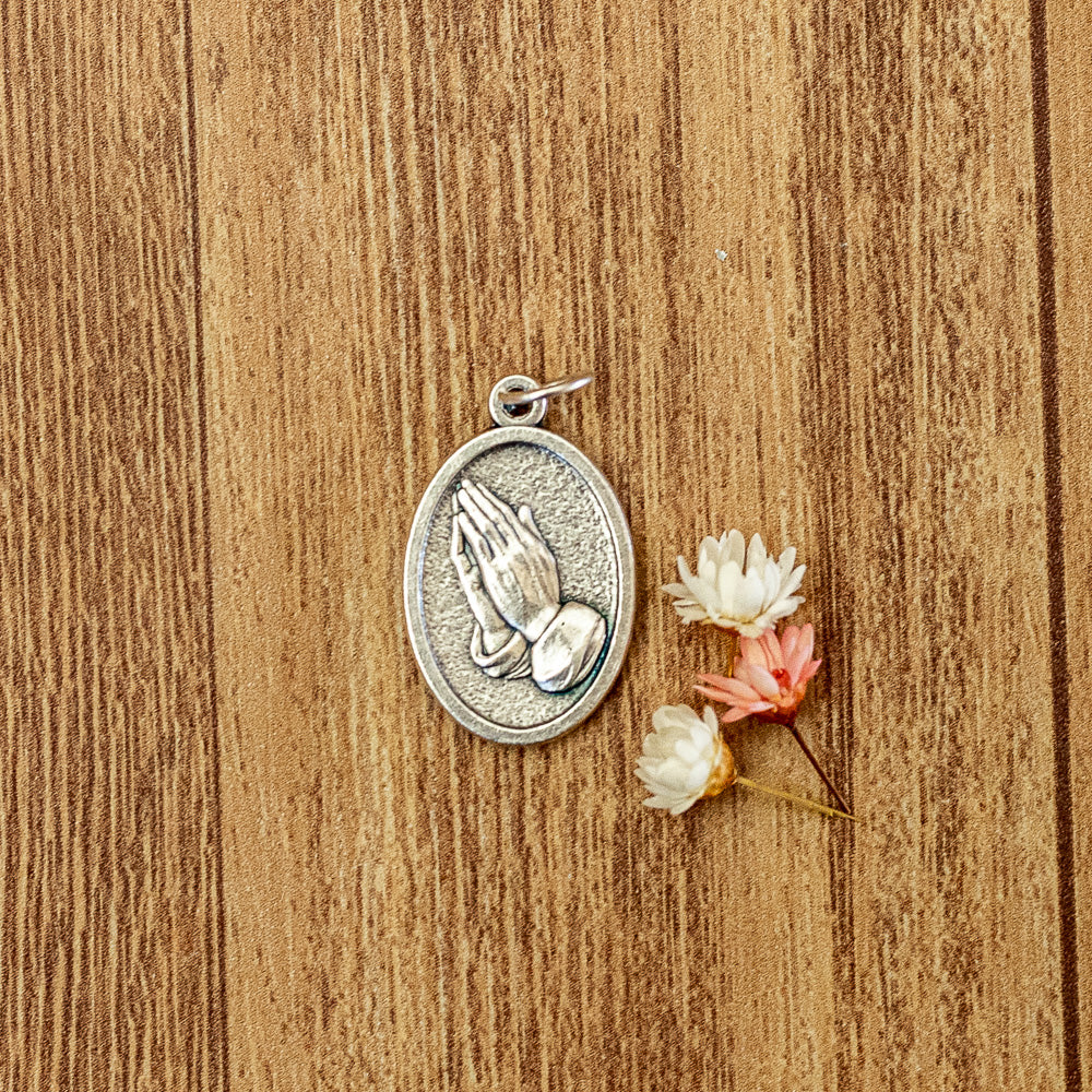 Medalha Santa Maria Goretti e Mãos - Italiana