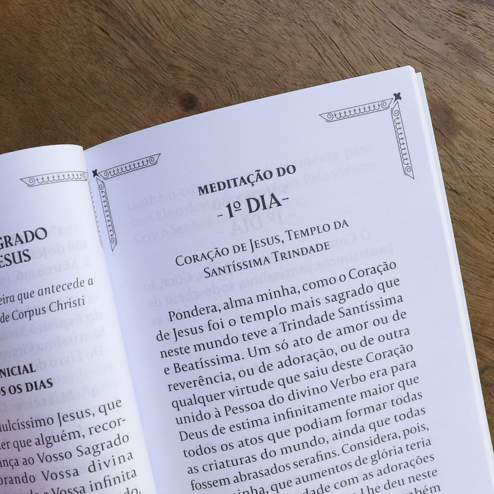 Devocionário do Sagrado Coração de Jesus e Imaculado Coração de Maria - Hesed