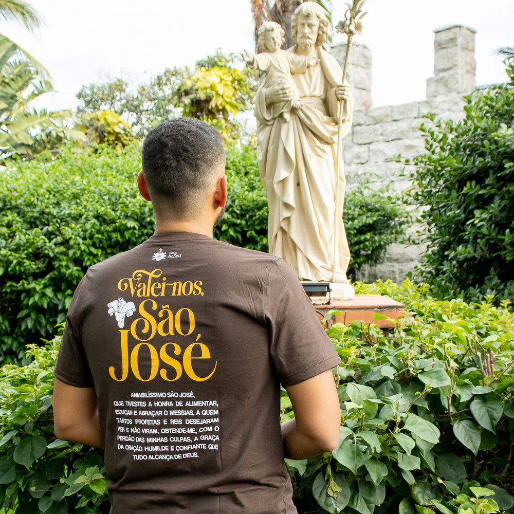 Camiseta de São José Marrom