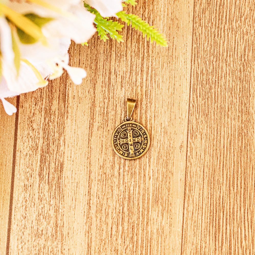Medalha São Bento 20 mm - Ouro Velho