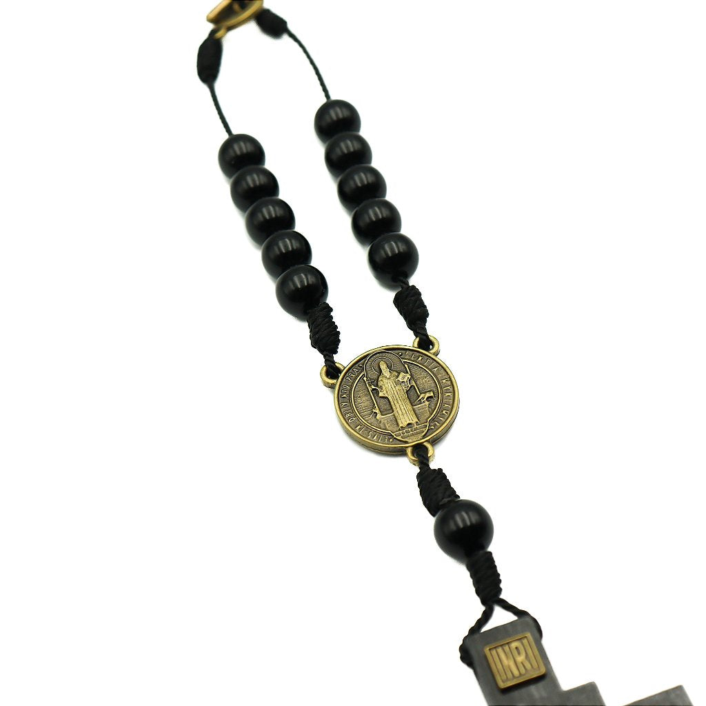 Dezena Carro ABS Preto Cruz 4 Canto Triangulo Metal Ouro velho