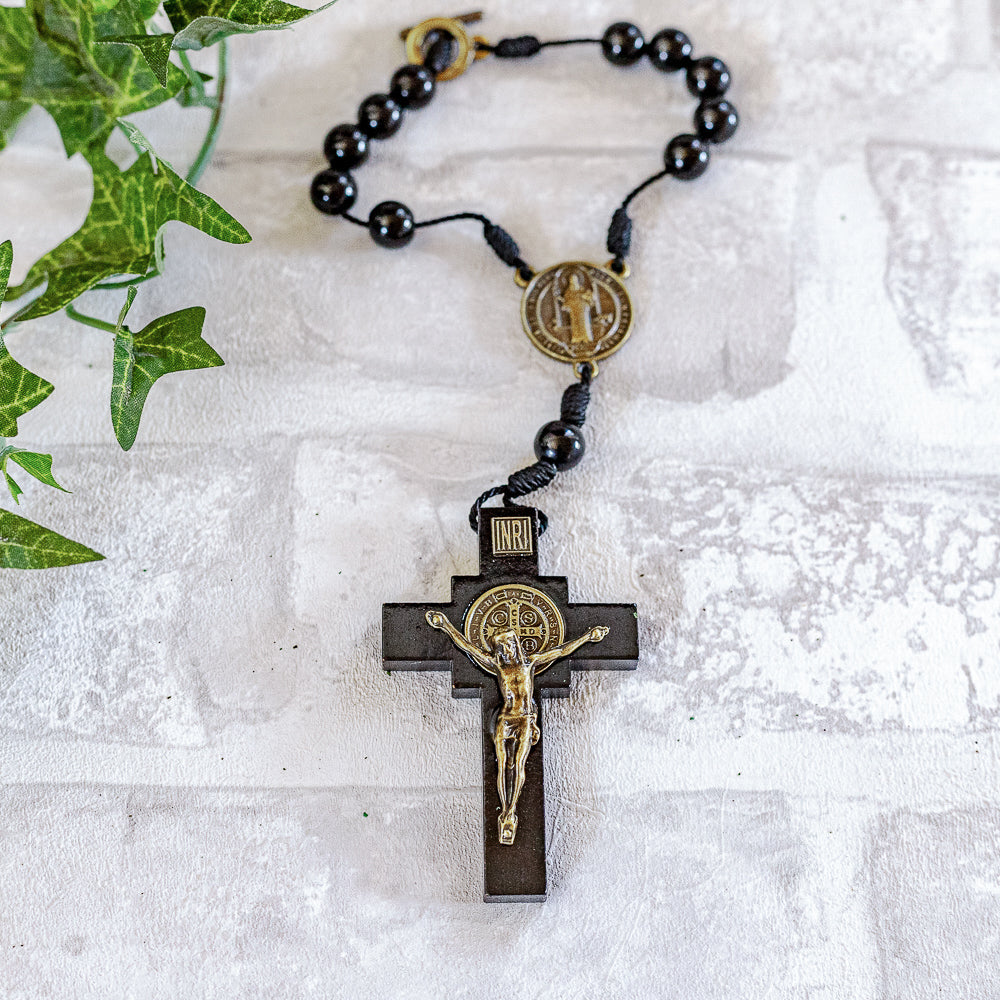 Dezena Carro ABS Preto Cruz 4 Canto Triangulo Metal Ouro velho