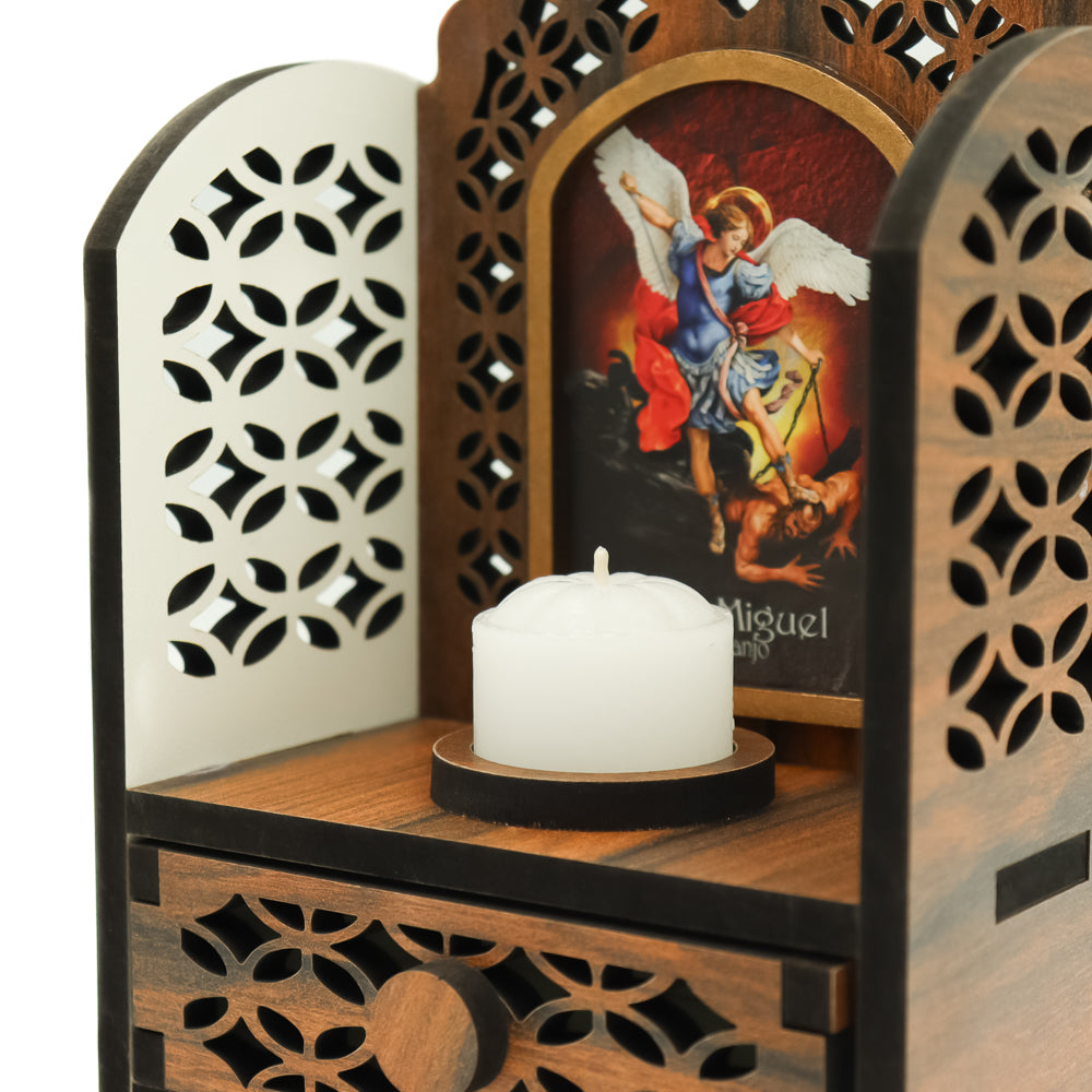 Porta Terço imbuia Capelinha com Vela - São Miguel Arcanjo