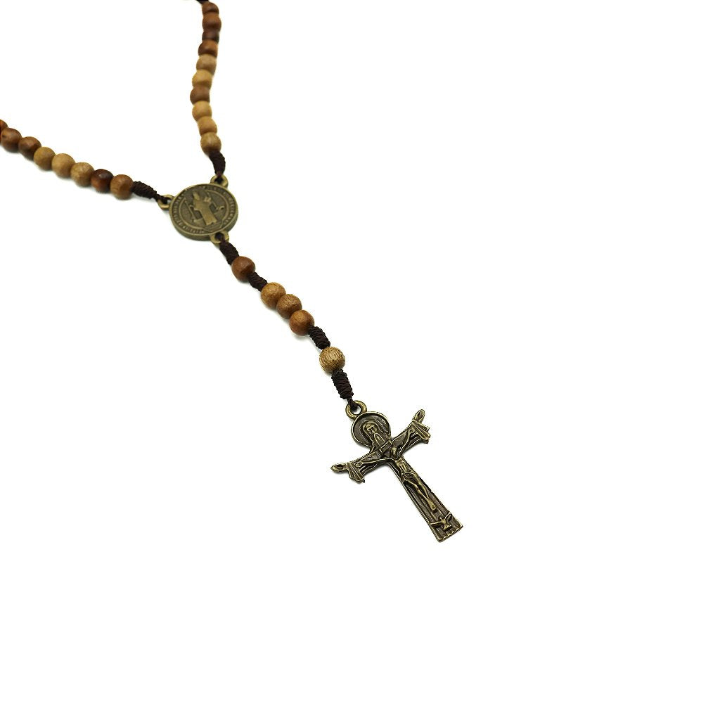 Terço 6mm Madeira São Bento Entre o meio Medalha