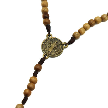 Terço 6mm Madeira São Bento Entre o meio Medalha