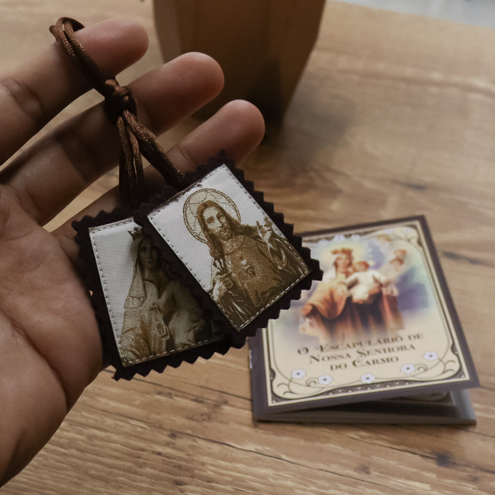 Escapulário Nossa Senhora do Carmo em Lã - Hesed