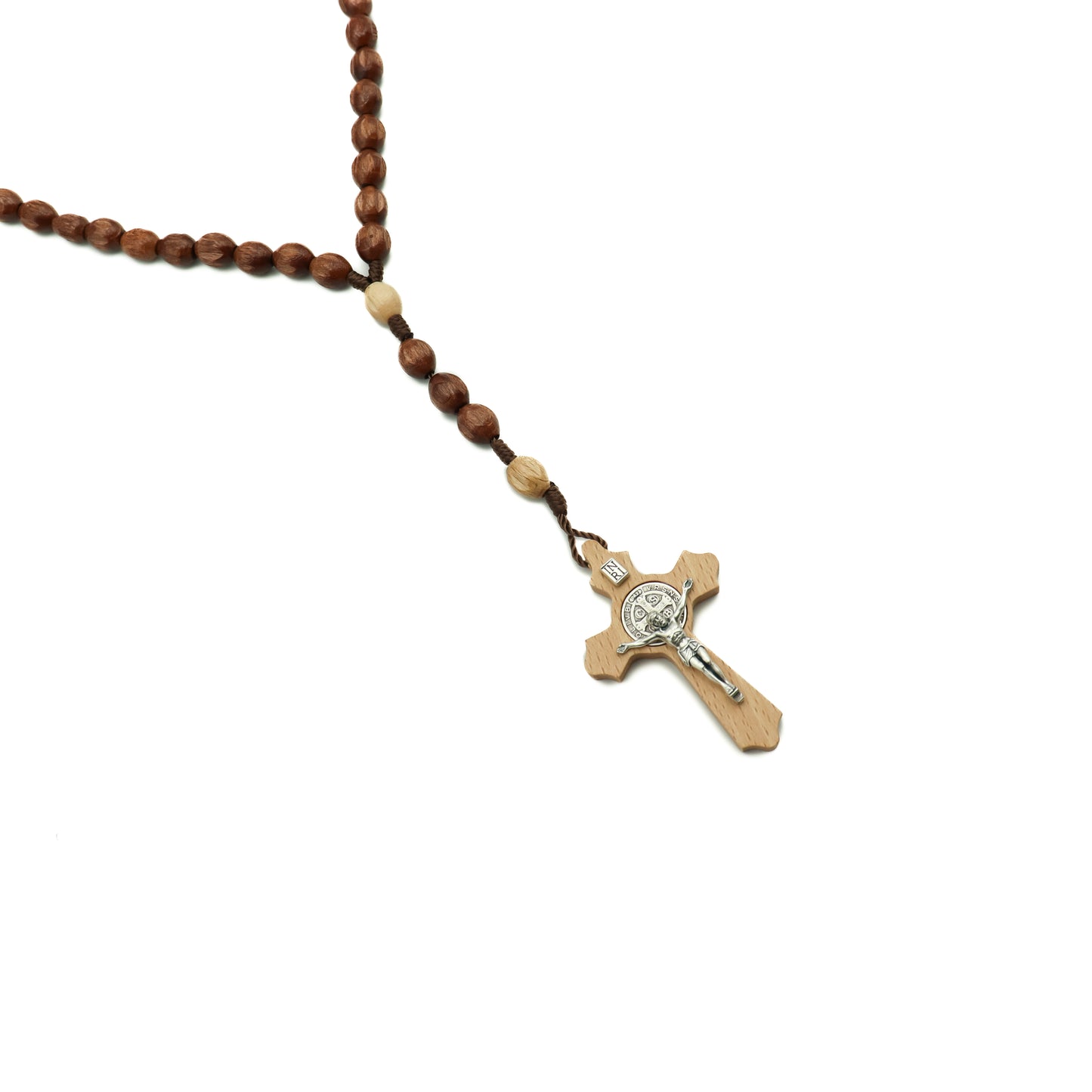 Terço madeira contas frizadas cordão marrom escuro cruz de madeira com medalha de São Bento prata - Medjugorje