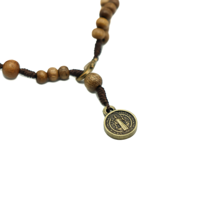 Pulseira Terço Madeira Imbuia - Medalha São Bento mini Ouro Velho