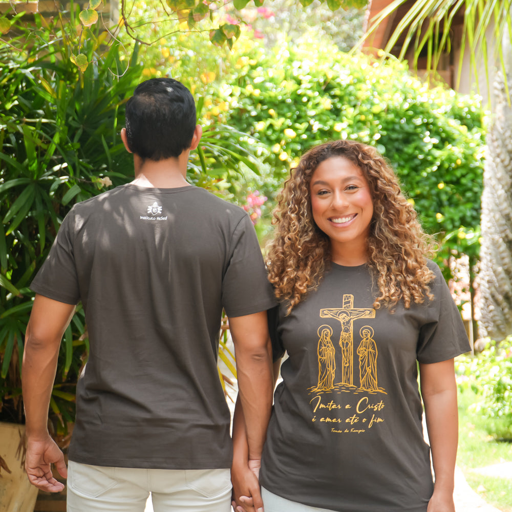 Camiseta Imitar a Cristo é amar até o fim - Hesed