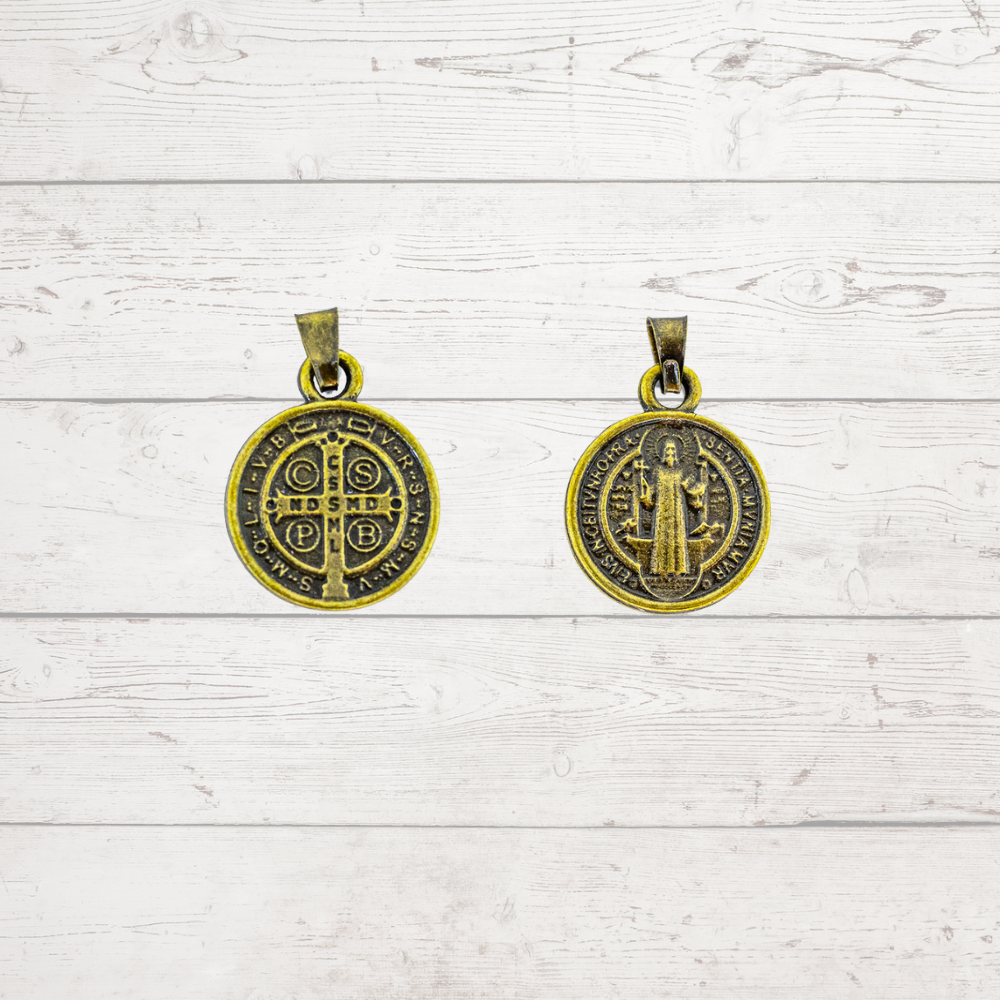 Medalha de São Bento 15mm em Ouro Velho