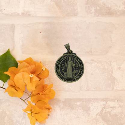 Medalha São Bento 30 mm Ouro Velho