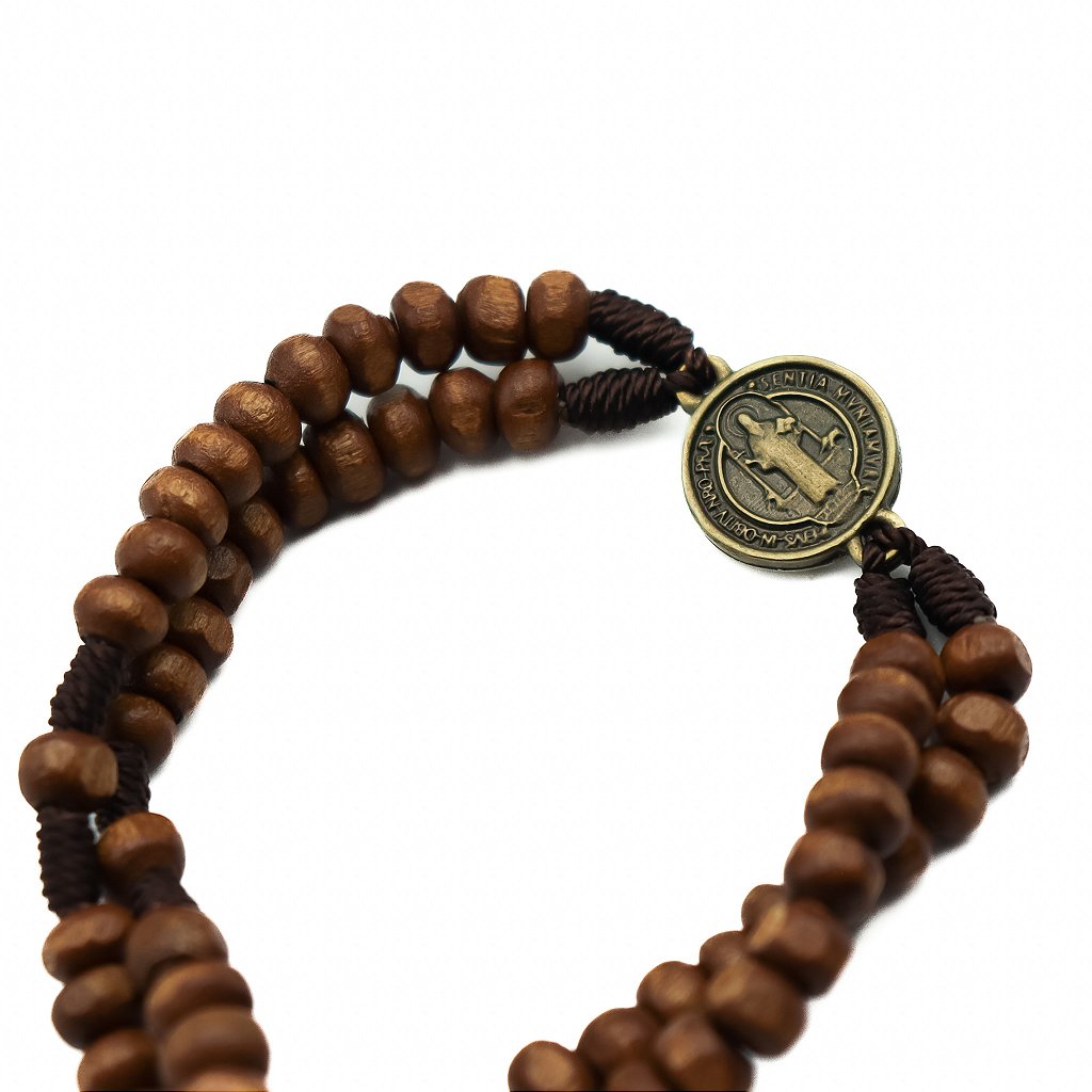 Terço Madeira de Pulso com Medalha São Bento