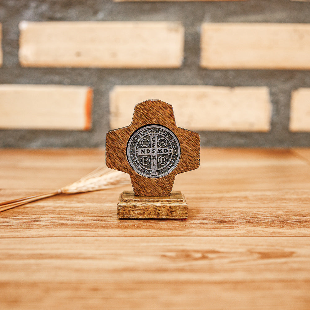 Cruz Quadrada Medalha São Bento Prata Velha Com Base para Painel de Carro