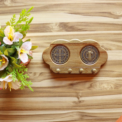 Porta Chave Madeira São Bento Ouro velho