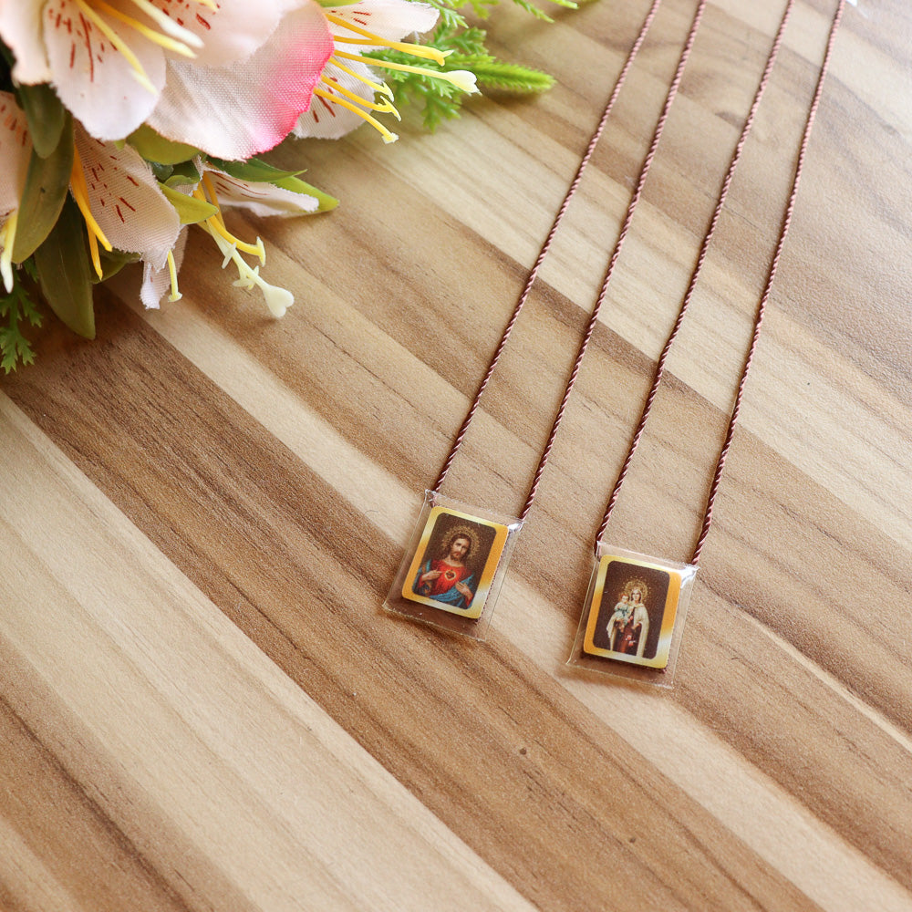 Escapulário Nossa Senhora do Carmo - Tecido e Plástico