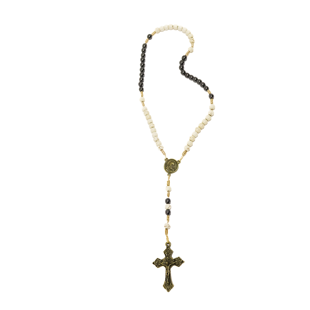 Terço Pe. Pio Cerâmica Com Hematita Ouro Velho