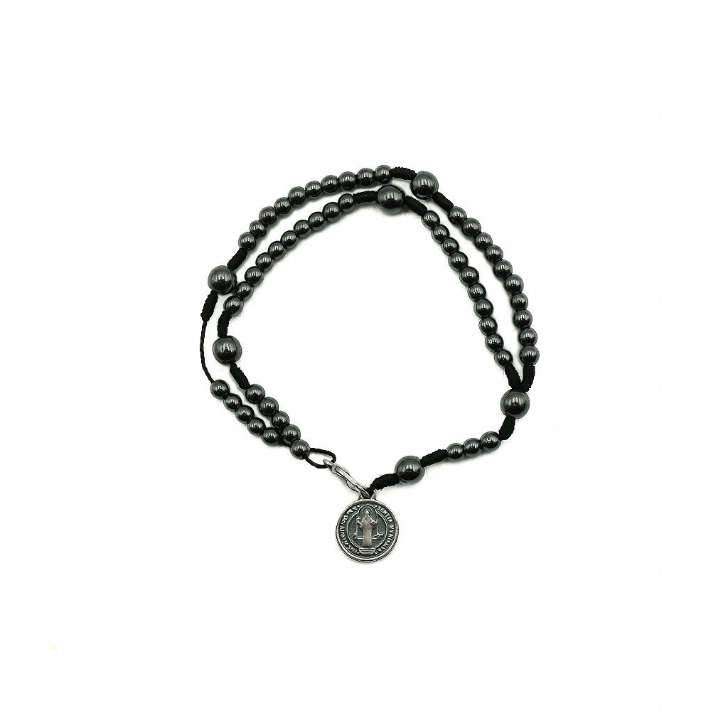 Terço de pulso hematita 4mm com medalha São Bento