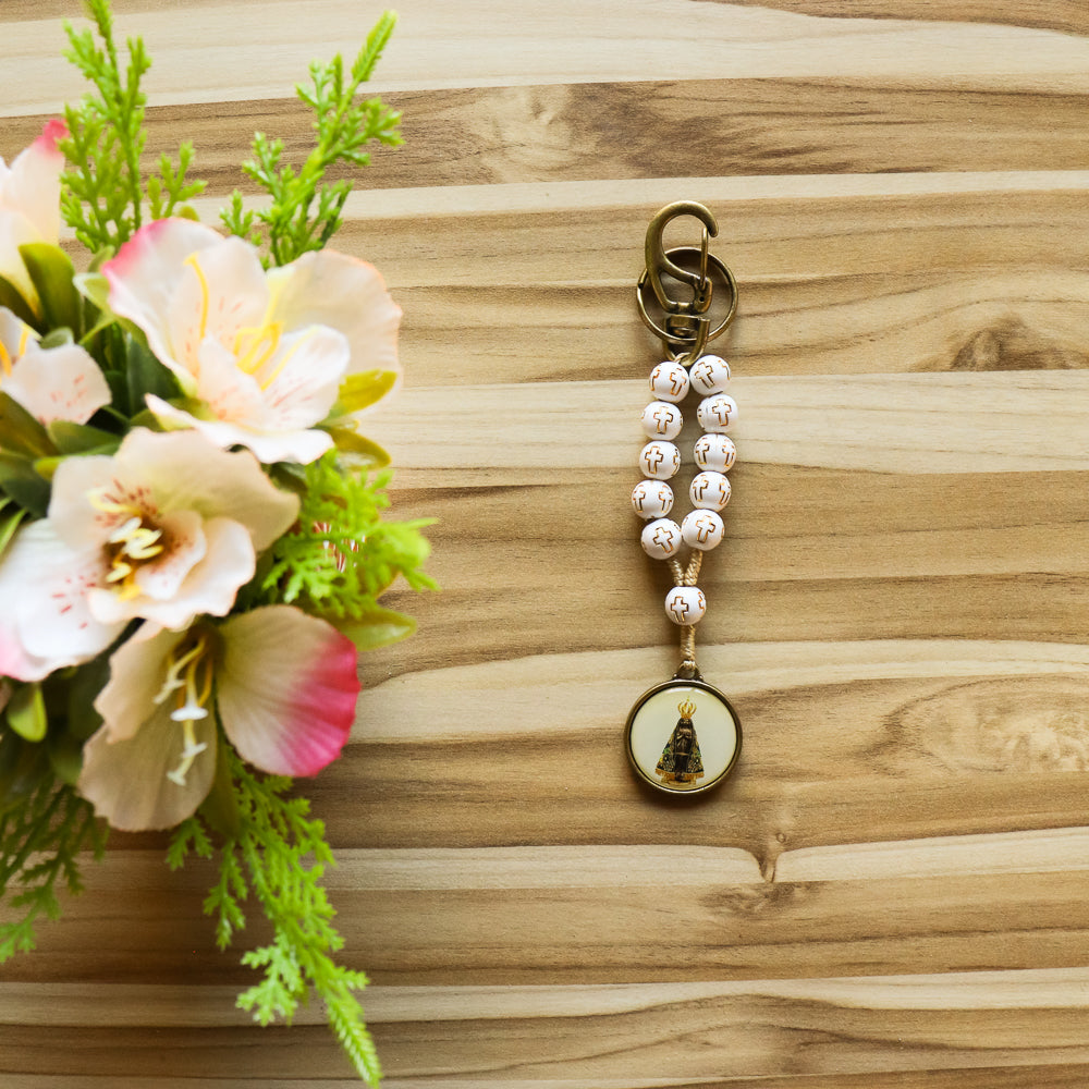 Chaveiro Dezena de Nossa Senhora Aparecida  Branca Com Cruzes