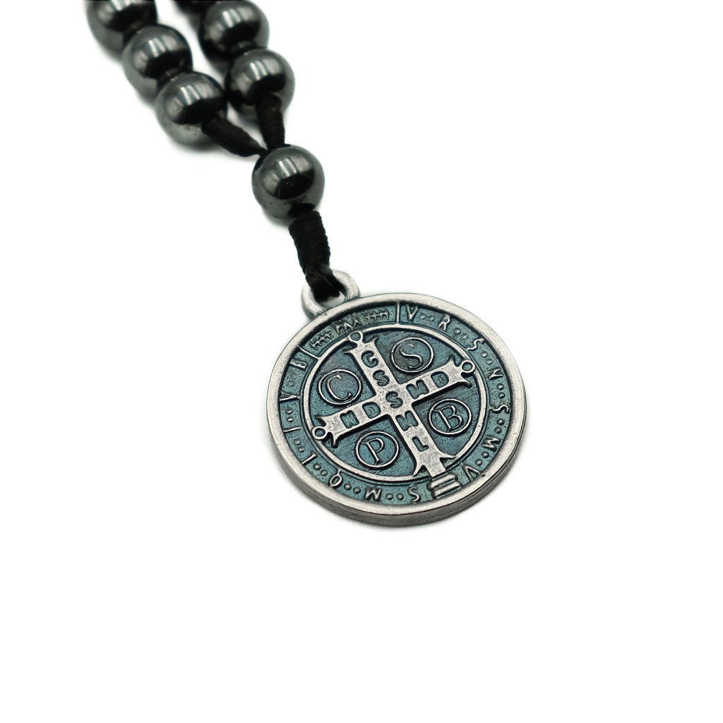 Chaveiro Dezena de São Bento Hematita  Medalha Prata Velha