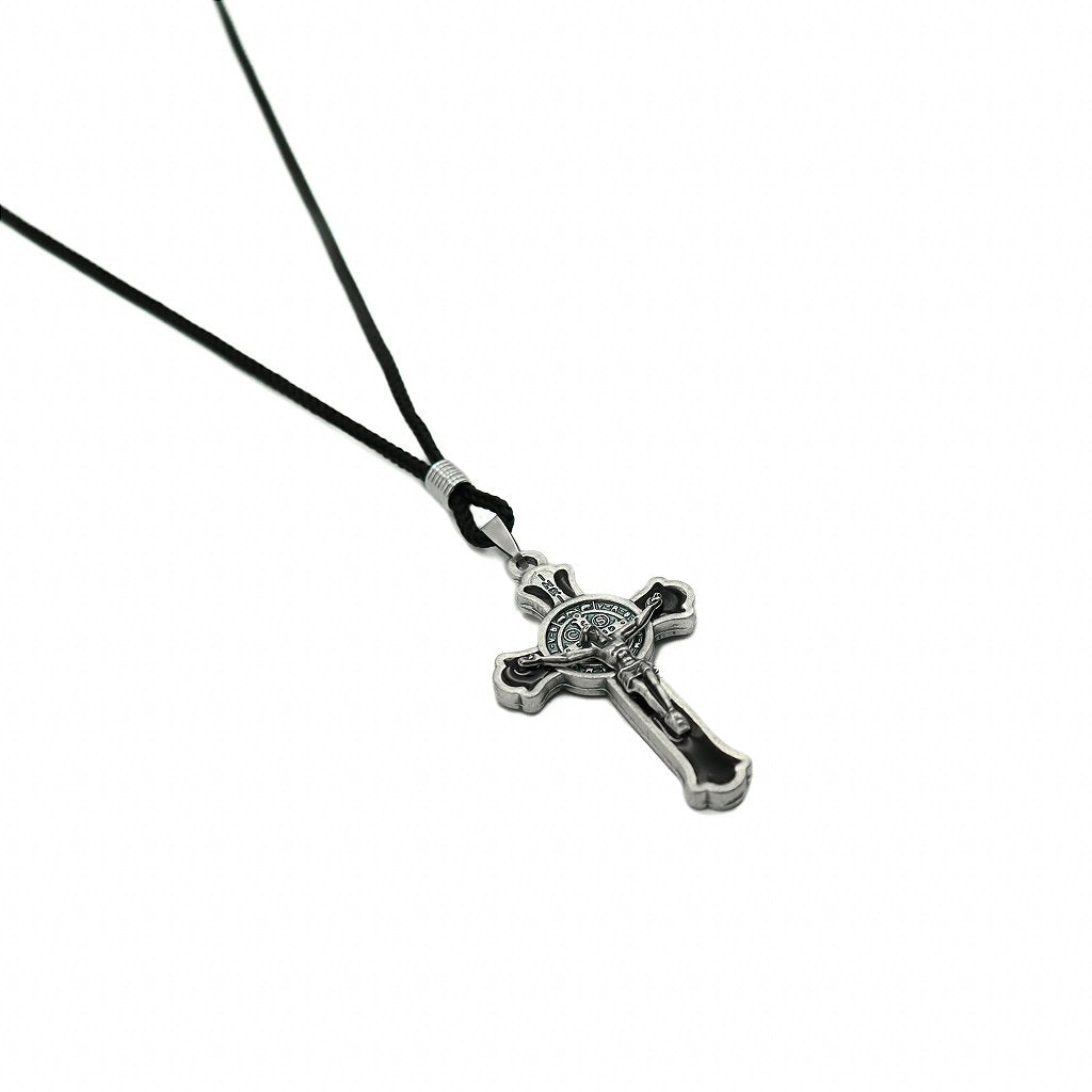 Colar Cruz Metal com Medalha São Bento Moldada Prata Velha Resinada