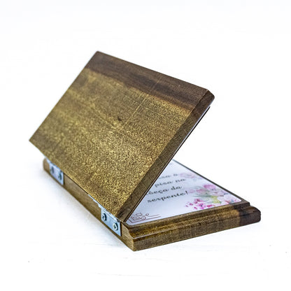 Quadro de Mesa Maria Passa na Frente