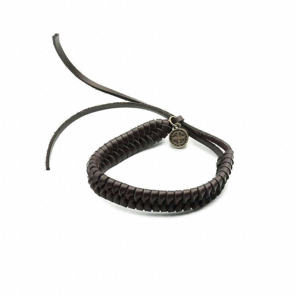 Pulseira Couro Marrom Escuro Trançado com Medalha São Bento