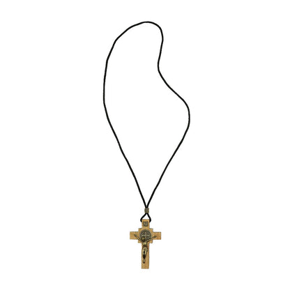 Cordão com Cruz de madeira 4 canto Ouro Velho