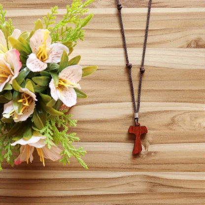 Cordão Com Tau Pequeno - Madeira